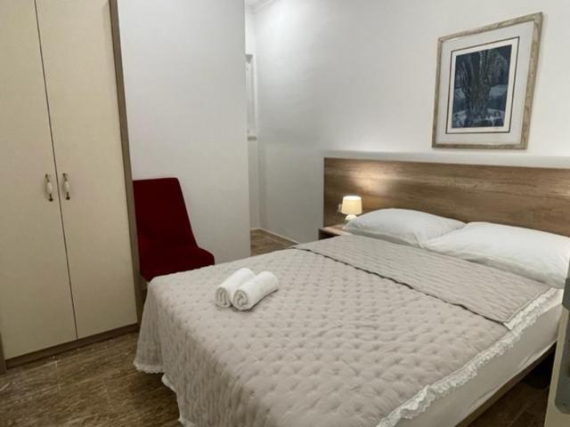 Luce Mit Pool Apartment Makarska