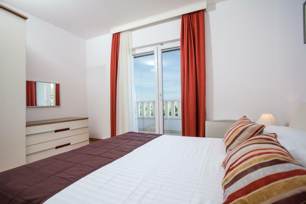 Apartment Luce Mit Pool