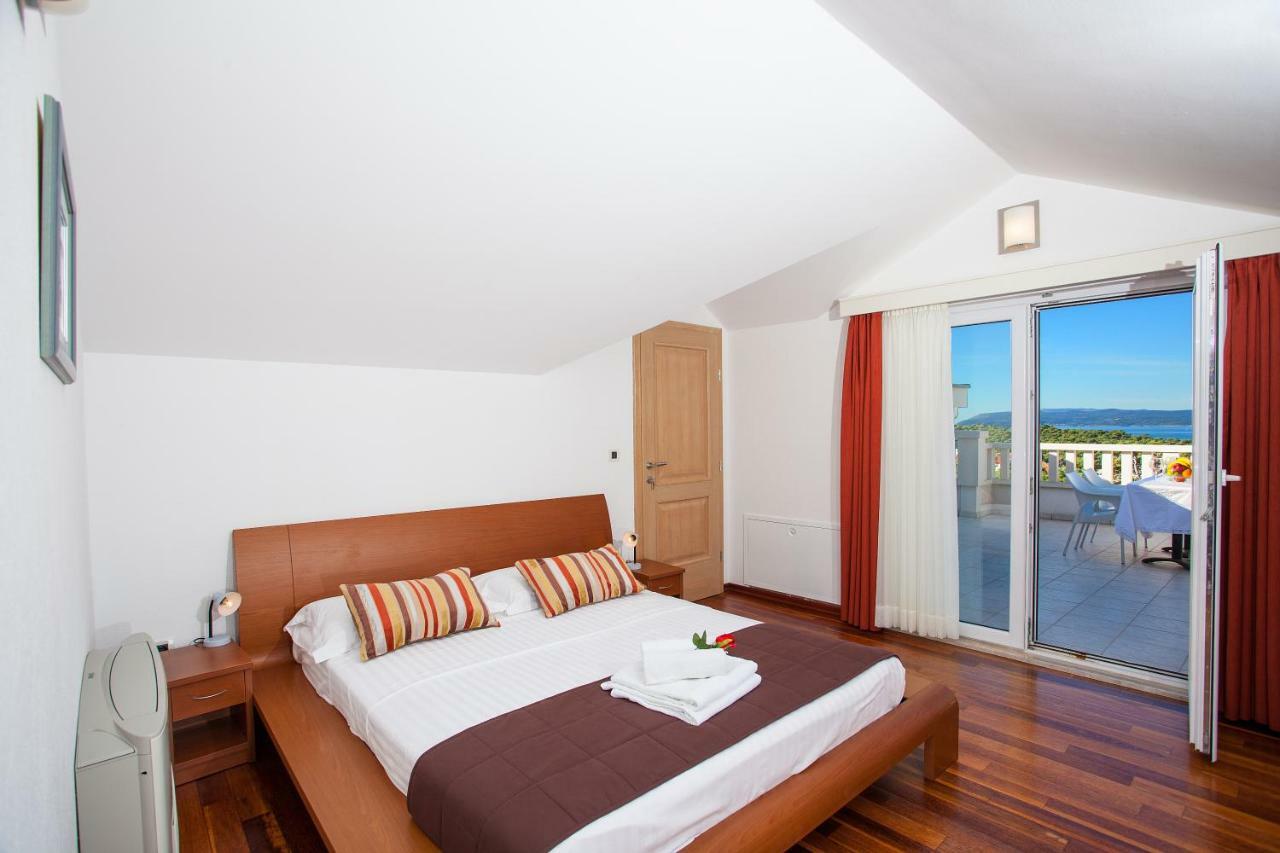 Apartment Luce Mit Pool Makarska