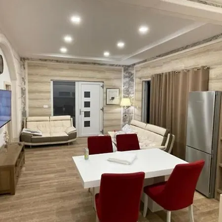 Villa Luce Mit Pool Makarska Exterior photo