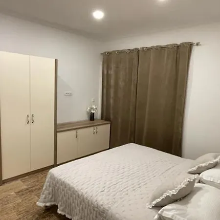 Villa Luce Mit Pool Makarska Exterior photo