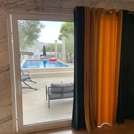 Villa Luce Mit Pool Makarska Exterior photo