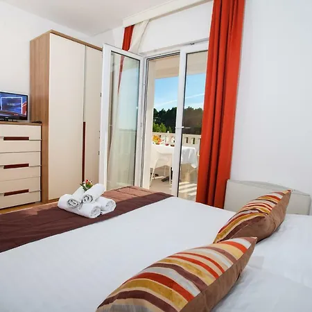 Villa Luce Mit Pool Makarska Exterior photo