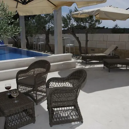Villa Luce Mit Pool Makarska Room photo