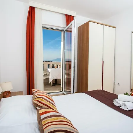Villa Luce Mit Pool Makarska Exterior photo